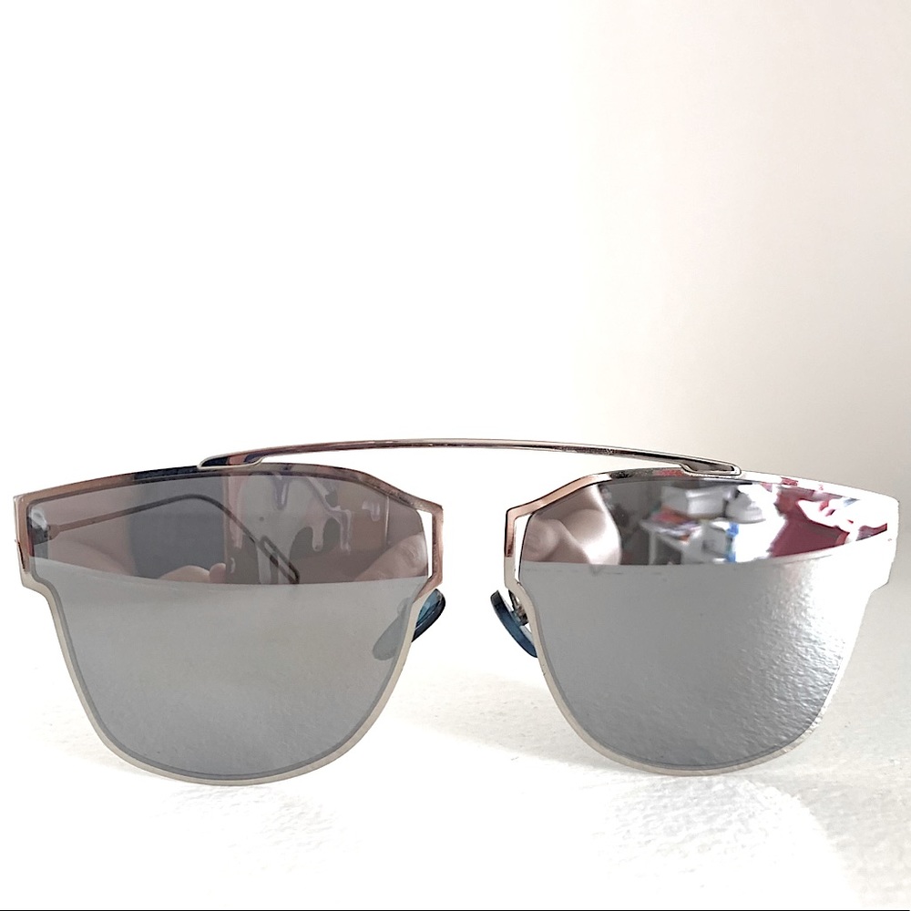 Silver Mirrored Sunglasses